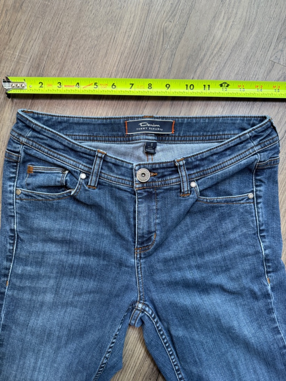 Tommy Bahama Denim Women's Boot Cut Jeans - Heritage Wash - Size 6 TW14811 - Picture 4 of 12
